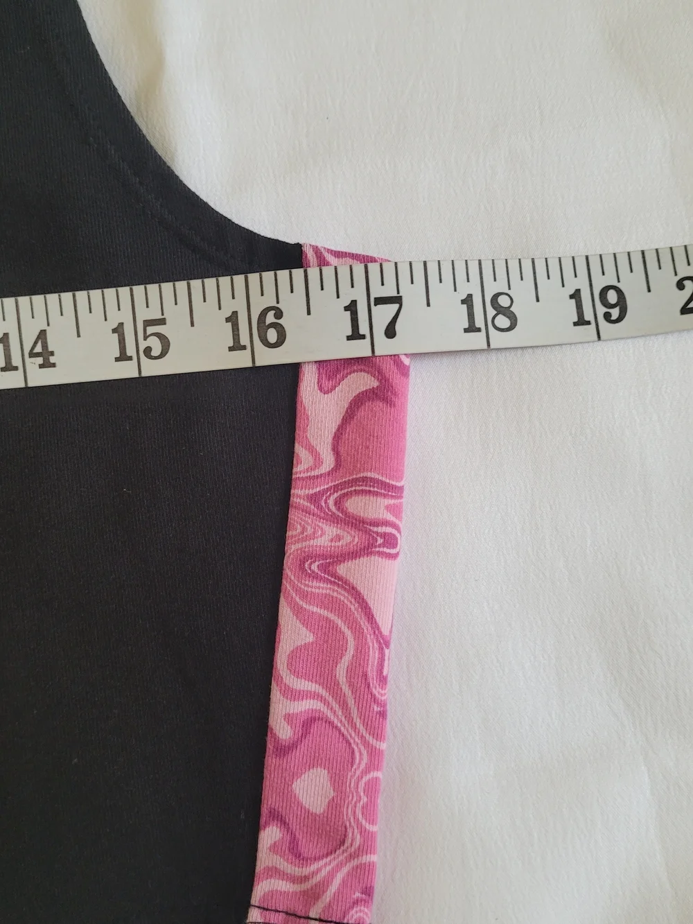 Puma Women’s Black & Pink Sports Crop Top Size M - Picture 9 of 10